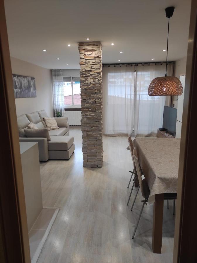 Apartamento En Viladecans Cerca Del Aeropuerto Luaran gambar