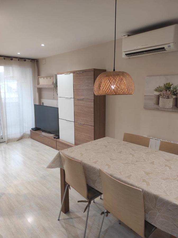 Apartamento En Viladecans Cerca Del Aeropuerto Luaran gambar