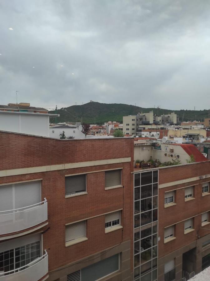 Apartamento En Viladecans Cerca Del Aeropuerto Luaran gambar