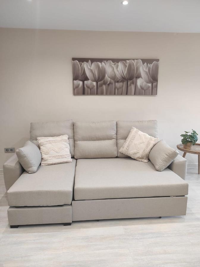 Apartamento En Viladecans Cerca Del Aeropuerto Luaran gambar