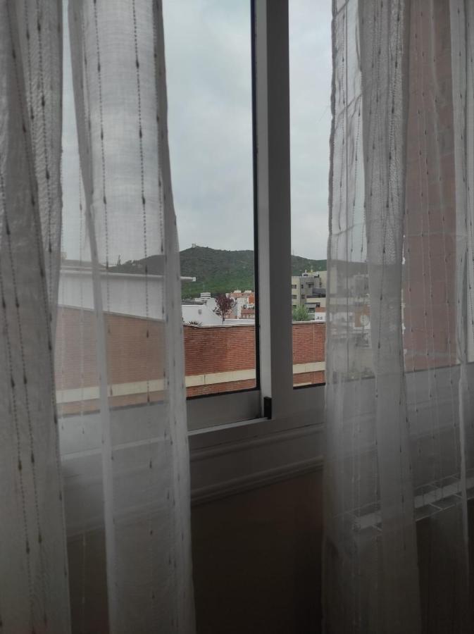 Apartamento En Viladecans Cerca Del Aeropuerto Luaran gambar